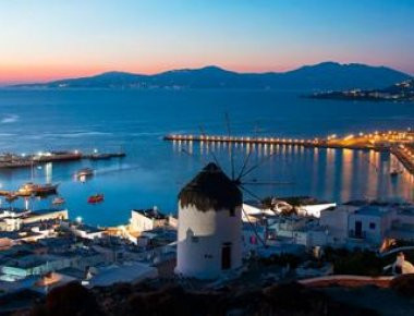 Πώς εντόπισε ο εισαγγελέας τις παράνομες εργασίες στο ξενοδοχείο των επωνύμων στη Μύκονο